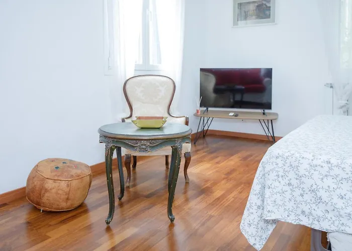 Gozzi House - Comoda Casa - Free Parking - Easy To Venice!