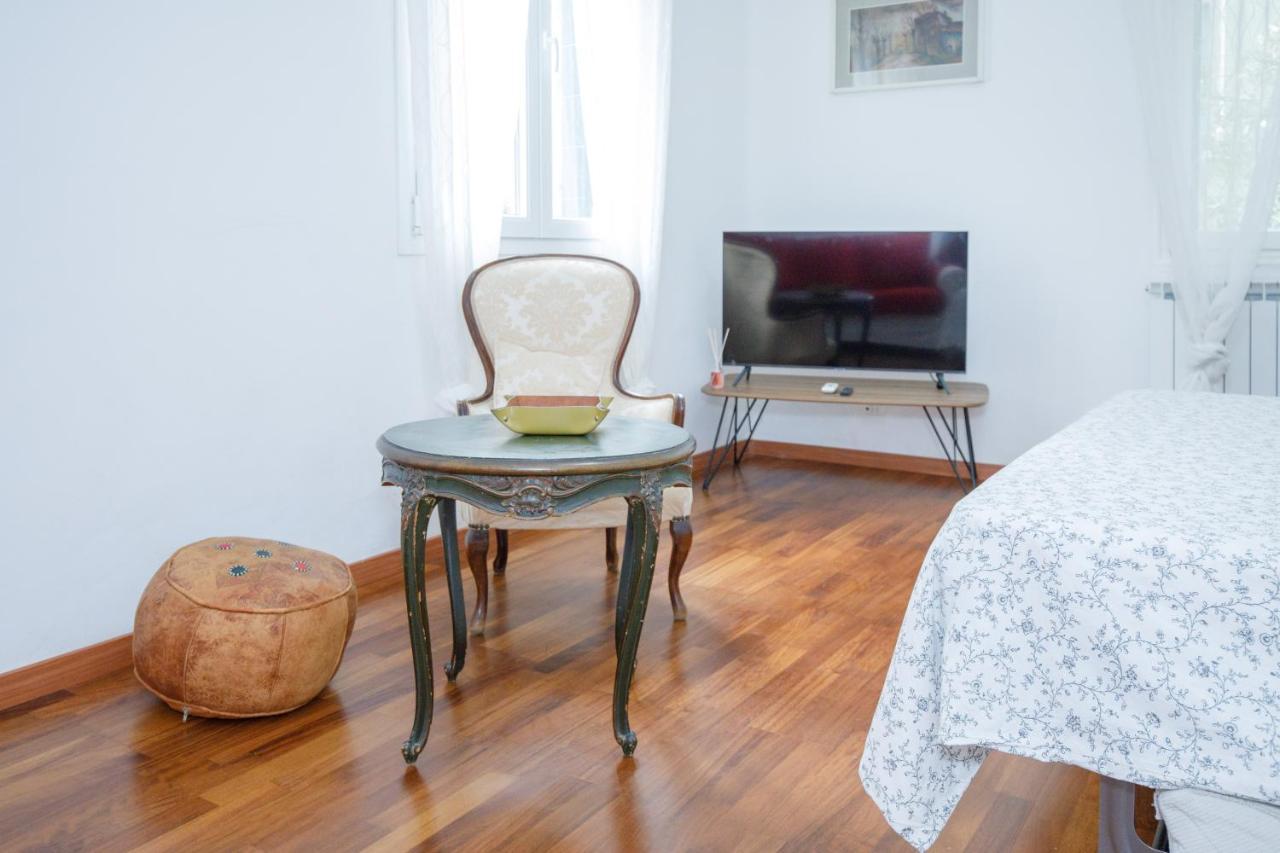 Apartment Gozzi House - Comoda Casa - Free Parking - Easy To Venice!